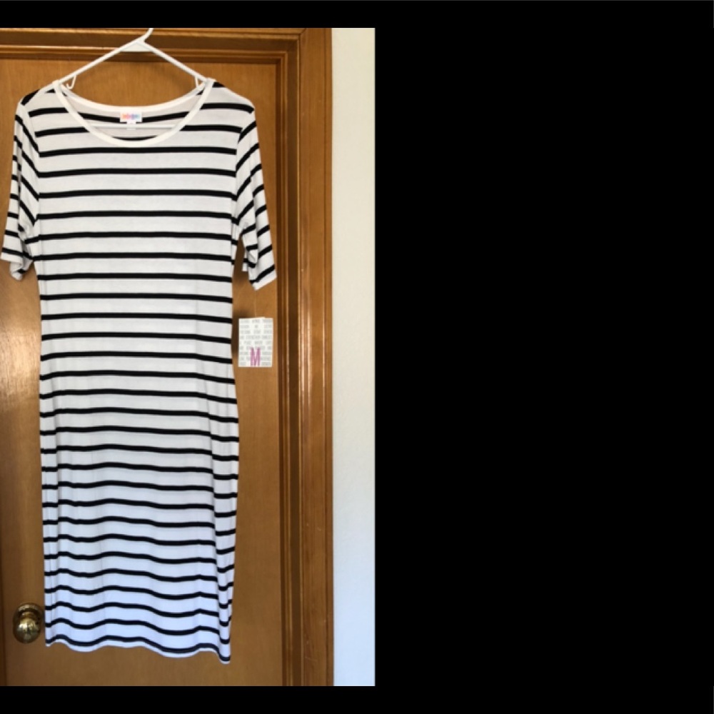 NWT black and white striped Julia